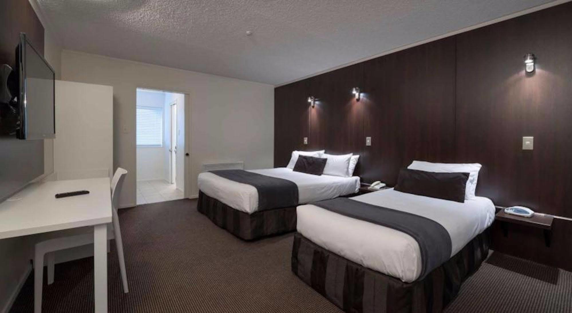 The Towers On The Park Hotel Christchurch Buitenkant foto
